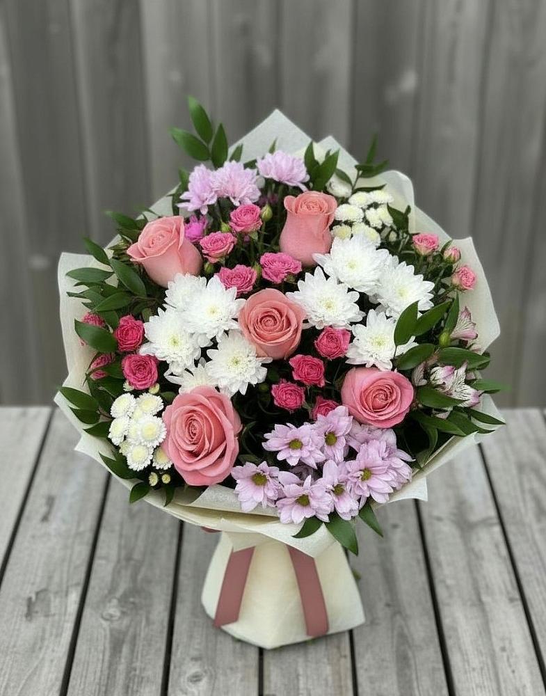Букет цветов из: Альстромерии, Гвоздики, Розы и Хризантемы в Бире