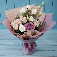 Букет цветов из:  Розы и Лизиантусы в Бире