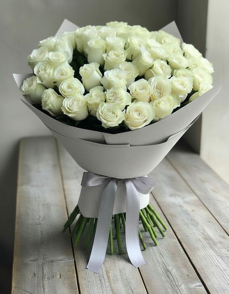 Букет 35 Белых роз в Бире