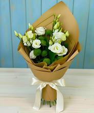 Букет цветов из:  Хризантемы и Лизиантусы #REPLACE_PRED# Бире