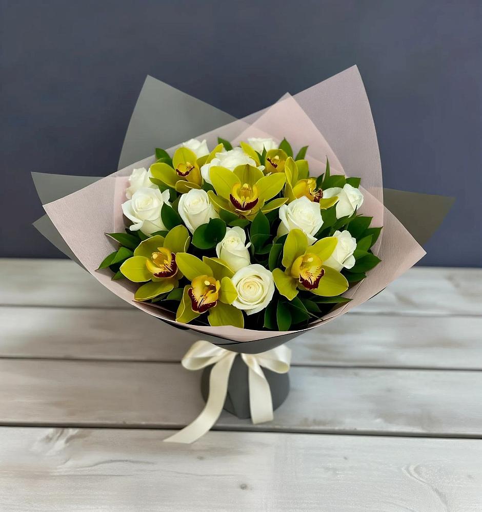 Букет цветов из: Орхидеи и Розы в Бире