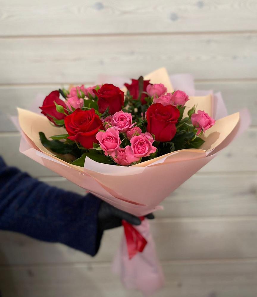 Букет цветов из: Розы в Бире