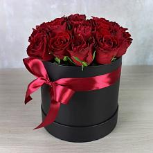 Цветочная композиция из Розы в шляпной коробке в Бире