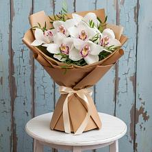 Букет цветов из:  Орхидеи и Розы в Бире